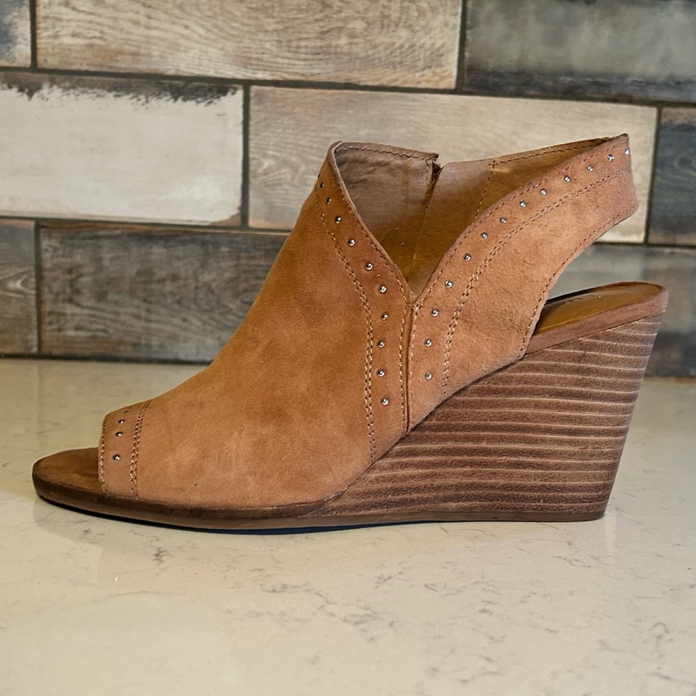 🍀 Lucky Brand Ulyssas Suede Leather Open Toe Wedge Studded Ankle Bootie Sandal - Picture 2 of 16
